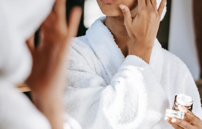 Bakuchiol - retinoid botaniczny i jego zastosowanie w kosmetykach anti-age