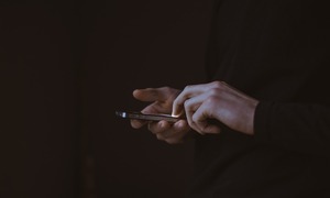 Promieniowania niebieskie i podczerwone – czy faktycznie są szkodliwe dla skóry?