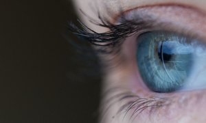 Novartis z lekiem nowej generacji na zwyrodnienie plamki żółtej. KE zatwierdziła terapię w 
