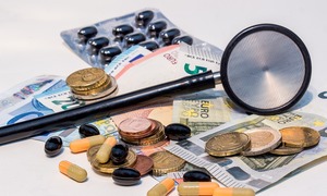 Dłuższe życie sprawia, że konsumujemy więcej leków: czy branża farmaceutyczna może podjąć s