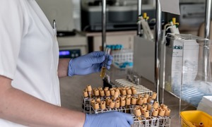 Dzień Diagnosty Laboratoryjnego – cichego bohatera wspierającego pracę lekarza