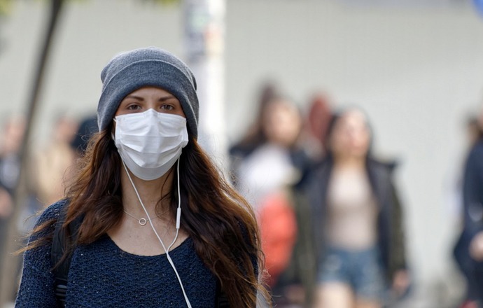 Jak poszczególne kraje reagowały na epidemię COVID-19? Naukowcy zestawili to w bazie danych