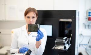 Scope Fluidics rozpoczął weryfikację systemu BacterOMIC stanowiącą jeden z elementów wchodz