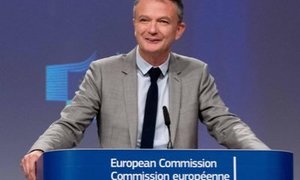 KE opublikowała umowę z AstraZeneca. Eric Mamer: „Koncern musi dostarczyć szczepionki”