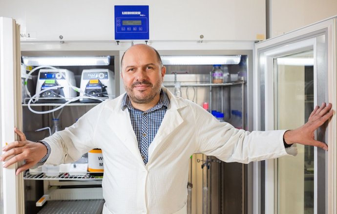 Prof. Jacek Jemielity: „Szczepionka przeciw COVID-19 uchyla drzwi do kolejnych zastosowań m