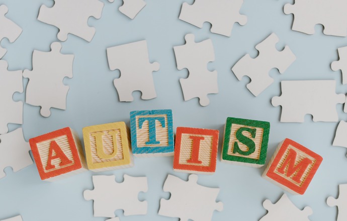Sztuczna inteligencja wesprze w diagnozie schizofrenii, a może i autyzmu?
