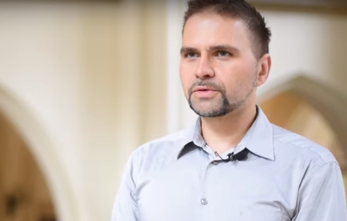 Prof. Krzysztof Pyrć: „Akryflawina może okazać się skuteczna względem SARS-CoV-2, ale muszą