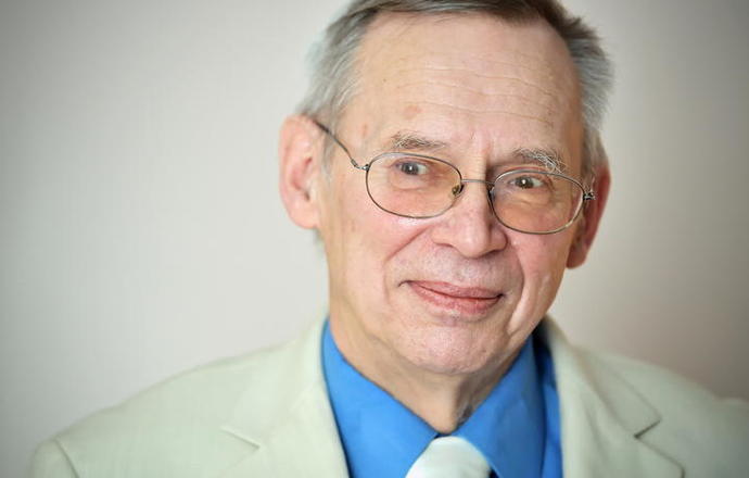 Prof. Włodzimierz Gut: „Brazylijska odmiana koronawirusa jest podatna na działanie wszystki