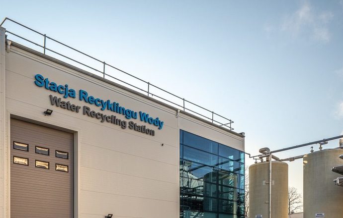 Ograniczenie wpływu środowiskowego i solidarność społeczna L'Oréal docenione w prestiżowych