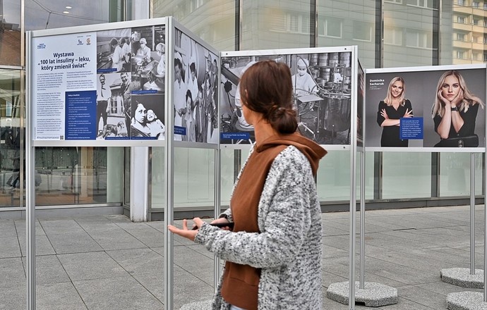 „100 lat insuliny – leku, który zmienił świat” – wyjątkowa wystawa fotograficzna