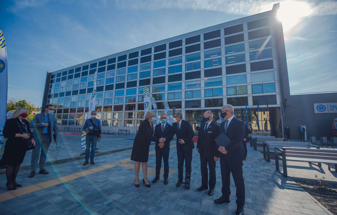 Prace nad medycznymi innowacjami przyspieszają. W Zabrzu otwarto nowoczesne centrum B+R