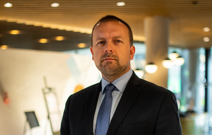Dr n. med. Szymon Budrejko ostrzega: „Nieuzasadnione przyjęcie płynu Lugola może grozić ary