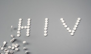 Dlaczego terapia antyretrowirusowa nie niszczy wirusa HIV w ludzkich tkankach? Nowe badania