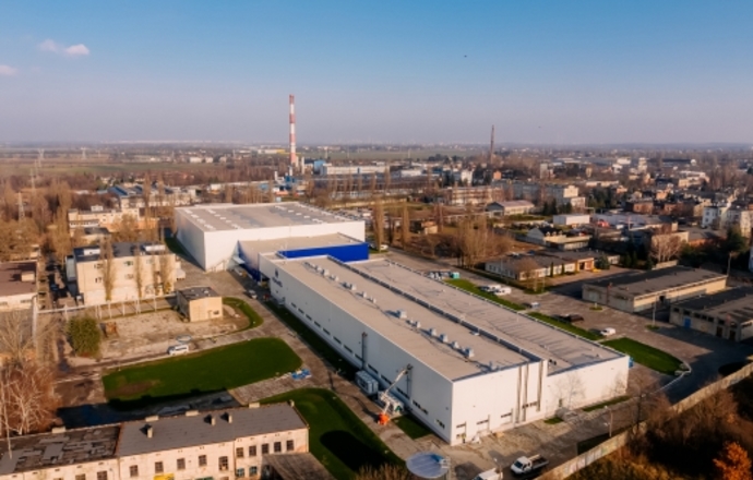 Adamed Pharma zwiększa moce produkcyjne w Pabianicach