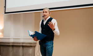 Dwie badaczki podbiły scenę Falling Walls Lab Warsaw