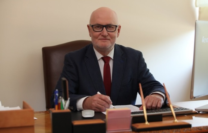 Nerki mogą długo być zdrowe, jeśli się o nie dba – wywiad z prof. Ryszardem Gellertem