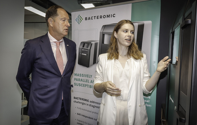 Ambasador USA Mark Brzezinski z wizytą w Scope Fluidics