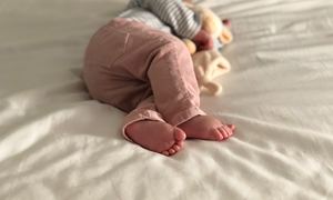 Dzieci i młodzież w USA coraz częściej przyjmuje melatoninę