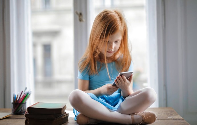 Technologia kontra mózg – smartfon to cichy zabójca umiejętności kognitywnych