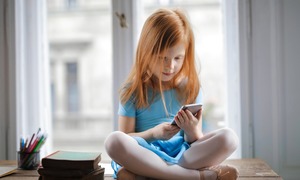 Technologia kontra mózg – smartfon to cichy zabójca umiejętności kognitywnych