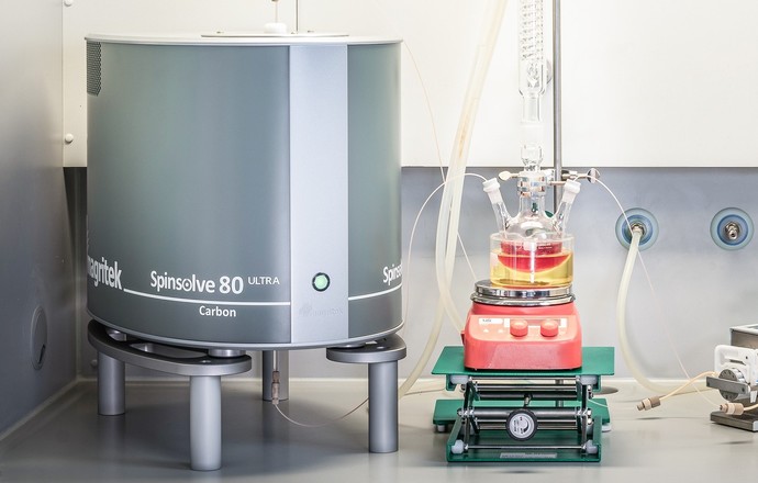 Prezentacja i testy nabiurkowych spektrometrów NMR serii SPINSOLVE® – fuzja kompaktowego ro