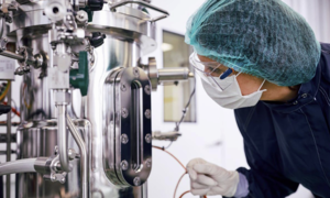 Rewolucjonizowanie bioprodukcji dzięki pomiarom in-line spektroskopii ramanowskiej w czasie