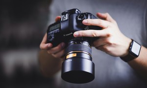 Choroby zawodowe fotografów – przyczyny, rodzaje, profilaktyka