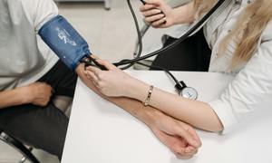 Podwyższone ciśnienie tętnicze – sygnał, na który warto zareagować